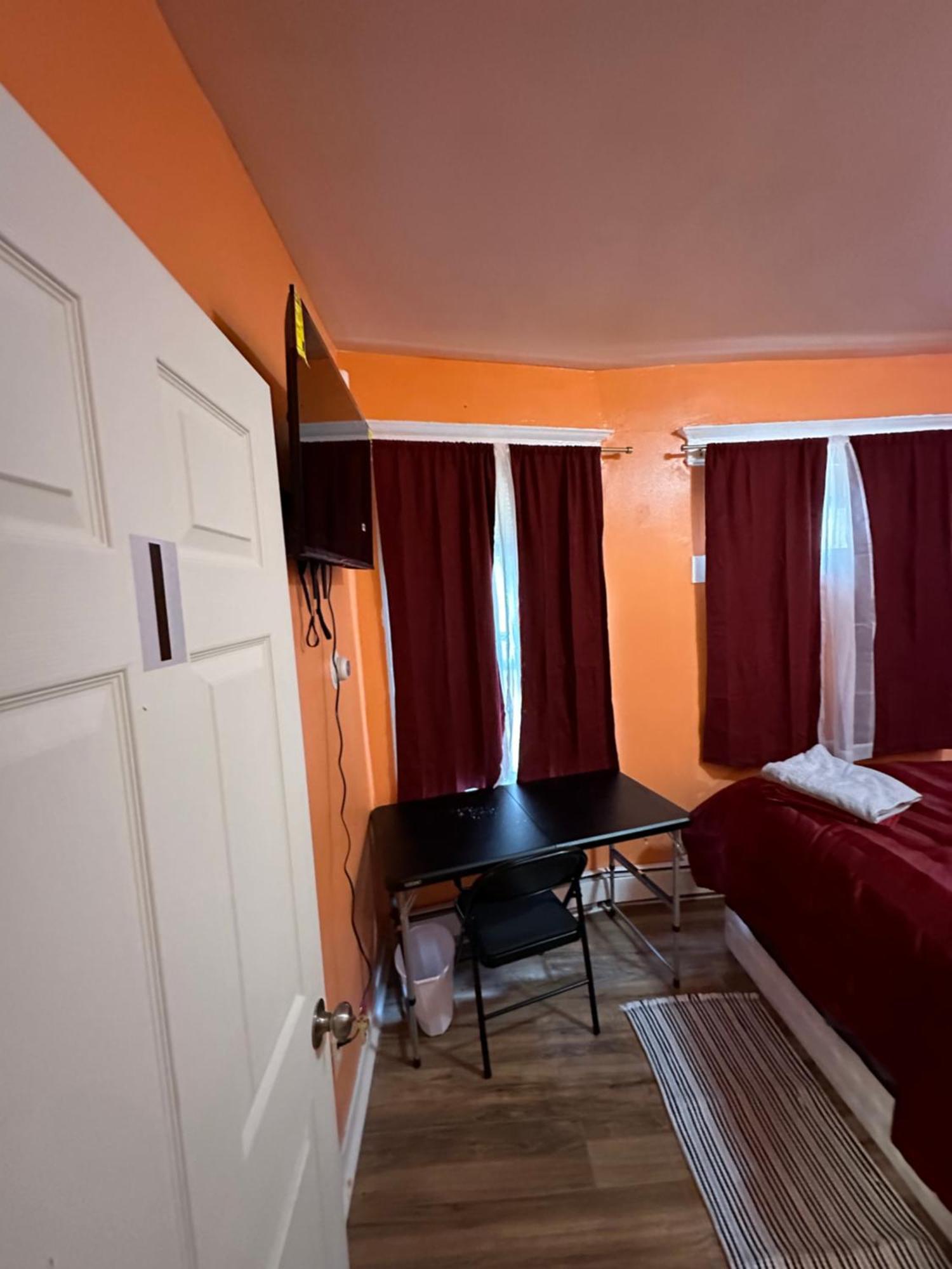 Fidellia Iron Room, Queen Bed Minutes From Newark Liberty International Airport And Newark Penn Station Exteriör bild